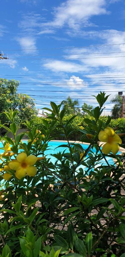 Nuch'S Apple Guest House Si Bun Ruang Exterior foto